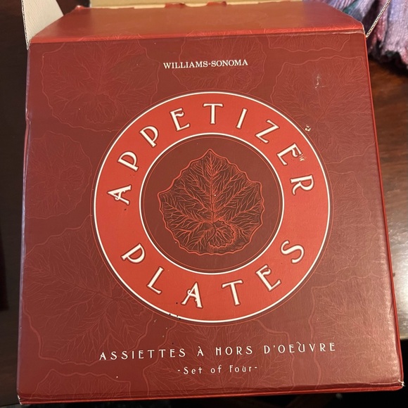 Williams-Sonoma Leaf 4 Appetizer Plates Set Made In Italy Fall Thanksgiving - Picture 1 of 9